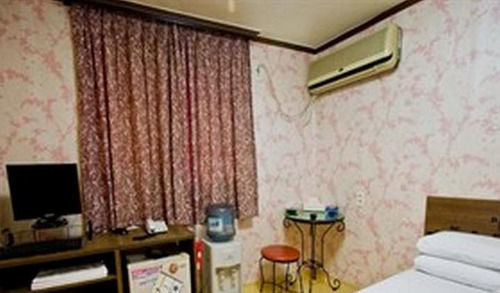 Myeongdong Daehanjang Hotel